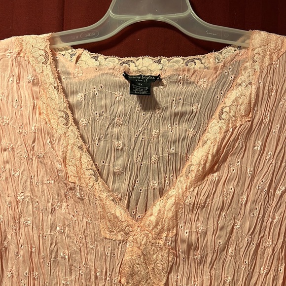 🏷️ Final Price Clearance - Peach top with ruffled cap sleeves - Sunny Taylor 3X - Picture 3 of 8
